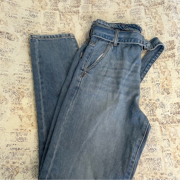 Kan Can Mom Jean new with tags, high waist,relaxed thing ,tapered leg size 1/24 - Picture 2 of 9